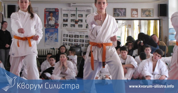 28 малки каратеки взеха изпита за по-висока степен