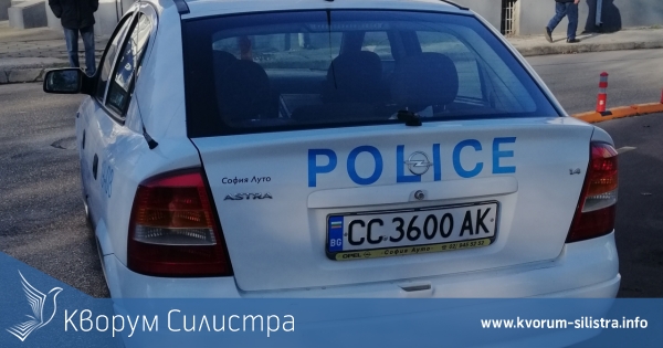 60-годишна със счупено рамо, след като обърна колата си по таван в Дуловско