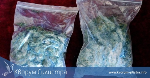 Хванаха младеж от дуловско село с раница, пълна с наркотици