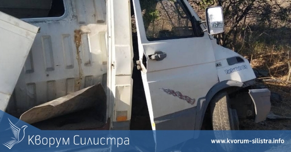 Пожарникари вадиха хора от катастрофирал бус до Сребърна