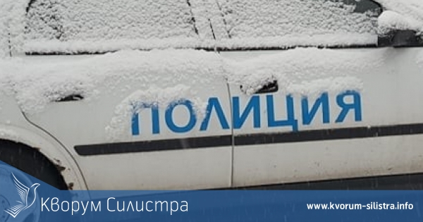 Бус се блъсна в дърво до село Срацимир