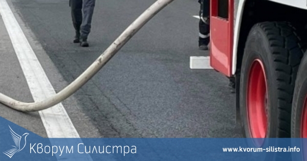 Товарен автомобил и триколка горяха в Силистренско
