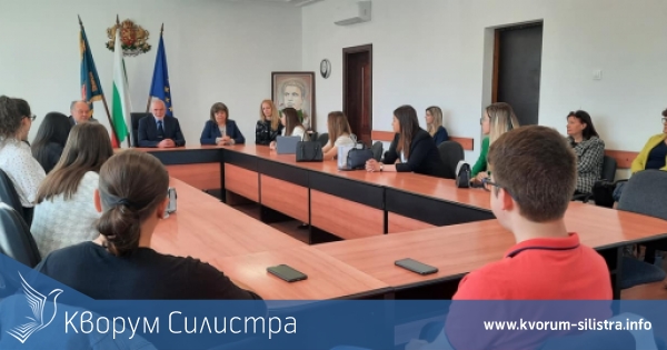 Ученици поеха в свои ръце управлението на община Силистра