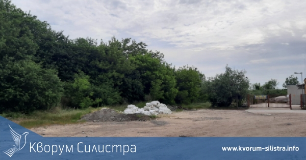 Служителите на отдел "Инспекторат" и полиция издирват лица изхвърляли отпадъци на нерегламентирани места в Силистра