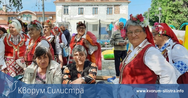 Областният управител уважи с поздравления две големи прояви от майския културен календар