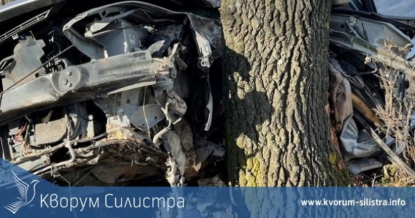 20-годишен загина на място, а 21-годишен е ранен след удар в крайпътно дърво