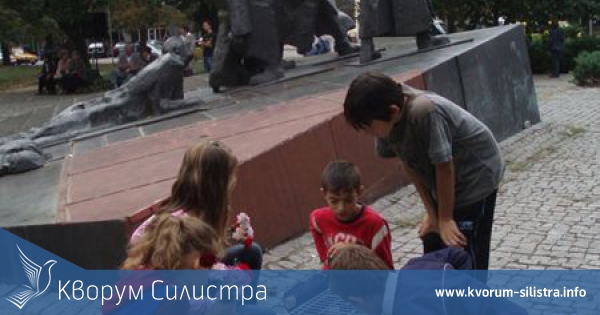 Силистра чества 9 май с венци и концерт