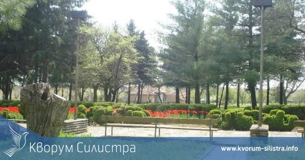 Полицията хвана крадец на пейки и маса от парк в силистренско село