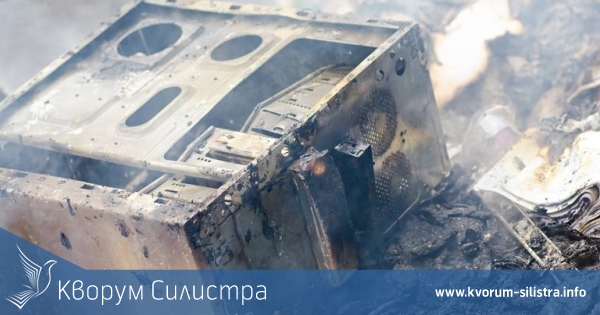 Къси съединения оставиха къща без покрив и унищожиха около 70 електронни устройства