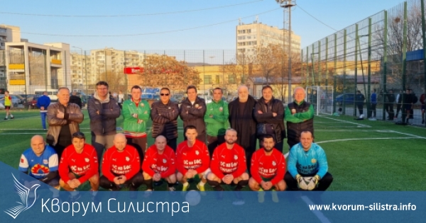 Футболни съдии от Силистра спечелиха турнир на малки вратички във Варна