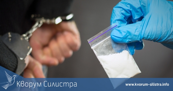 Силистренец изхвърли пакетче хероин пред очите на полицаи