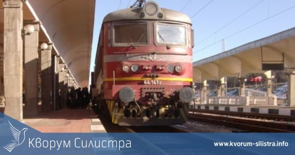 Пътник без билет се барикадира във влака София-Силистра и рани полицай с нож