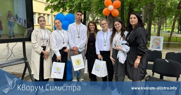 Две групи от Езикова гимназия продължават напред в Областното състезание за развиване на говорните и презентационни умения на английски език