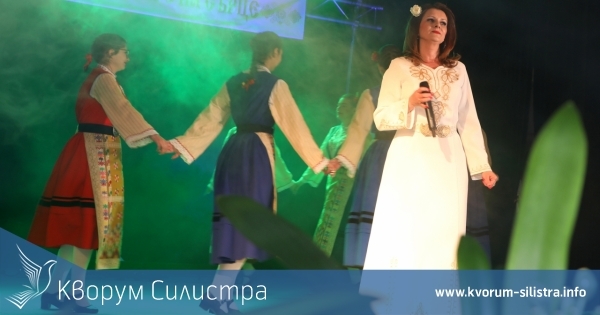 В Дулово се състоя празничен юбилеен концерт "Песен ми е на сърце" на народната певица Анелия Радева