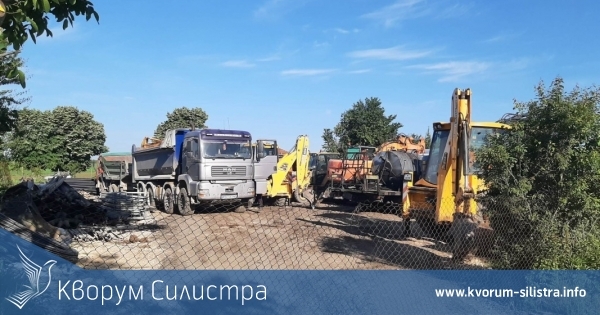Жители на село Межден се оплакват от тежкотоварни машини в имот на кмета