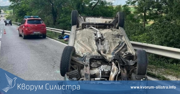 Кола се обърна по таван по пътя от Шумен за Силистра
