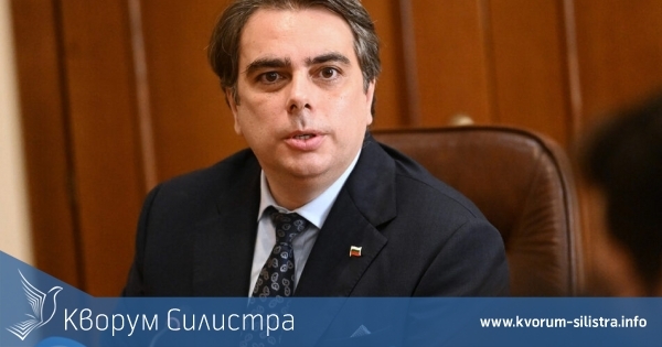 Фирми с персонал над 50 души ще изплащат заплатите само по банков път