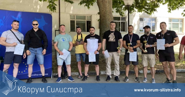 Силистренски полицаи с бронз от състезание по стрелба