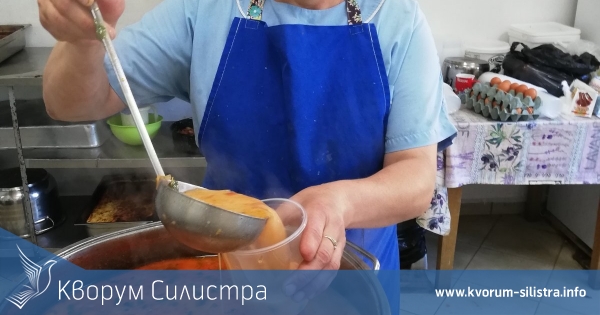 Социално предприятие ежедневно доставя топла храна в Община Ситово
