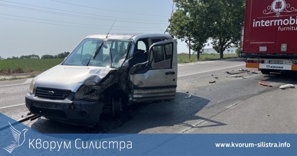 Кола с турска регистрация и румънски тир се удариха на изхода на Русе
