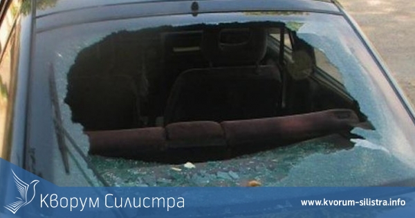 Счупени стъкла на лек автомобил в Главиница