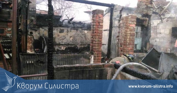 Две къщи изгоряха до основи в силистренско село