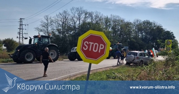 Земеделци блокираха с трактори пътища в Силистренско