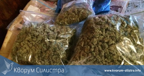 При спецоперация: Откриха над килограм марихуана в автомобил в Средище
