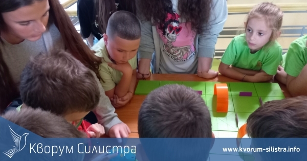 Урок по програмиране предизвика голям интерес сред второкласници в Силистра