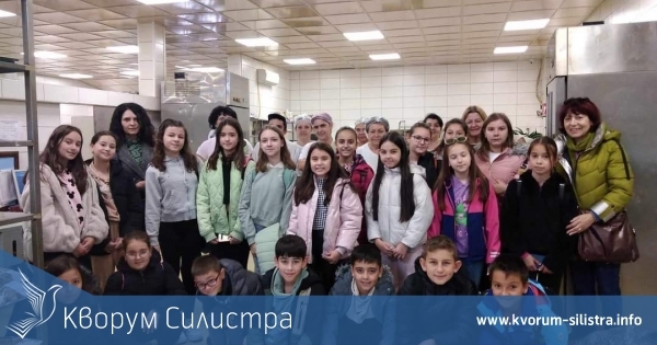 Ученици от ОУ "Св.св. Кирил и Методий" посетиха фирма "Сладост"