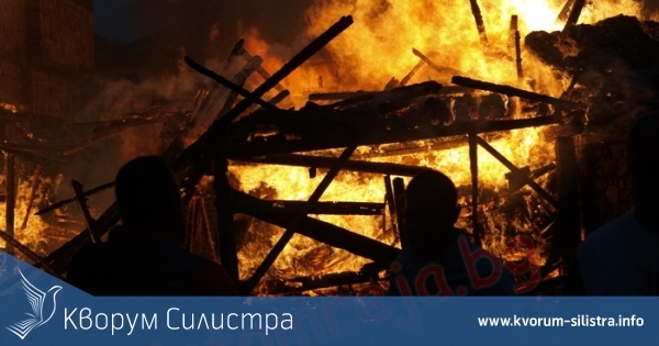 Гараж изгоря в Средище