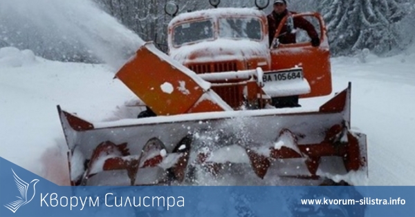 Три метрови преспи изолират населени места в община Алфатар