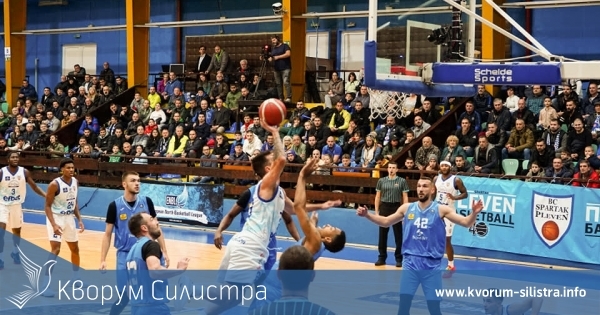 Станимир Маринов най-добър на терена за победата на Спартак Плевен над Левски