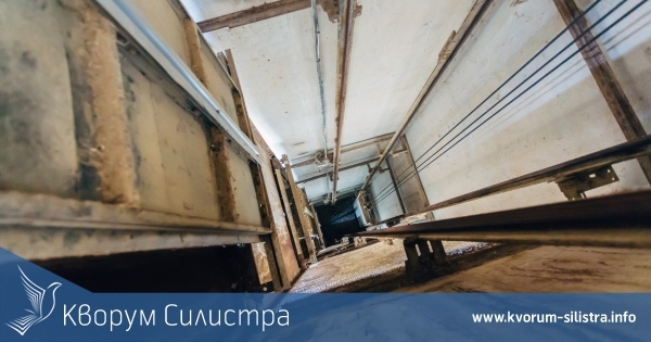 Спират от експлоатация асансьори без щитове