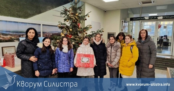 Клуб по превенция на зависимостите и Екоклуб "Пеликан" се включиха в коледна работилница