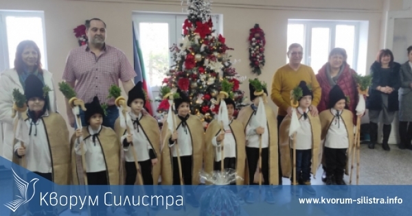 Коледарски благопожелания за празниците в общинска администрация Тутракан