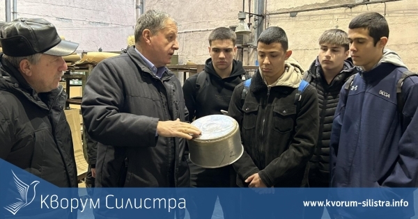 Изнесен урок в завод "Хром"