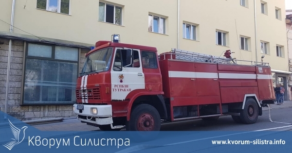 Пожарникари спасиха къща в Тутракан