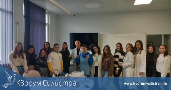 Увлекателни лабораторни задачи в СТЕМ център на ПМГ – Силистра