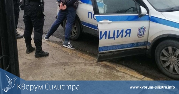Трима арестувани за притежание на наркотици в дуловско село