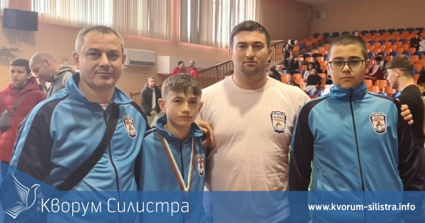 Емир Джеватов от СК "Доростол" с бронз от Държавното лично първенство по борба