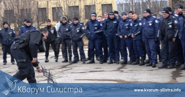 Нов механизъм за заплатите за най-ниските длъжности в МВР