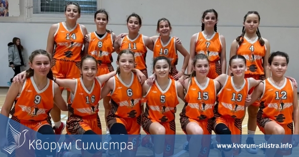 Момичетата до 14 години на Доростол на турнир в Бургас