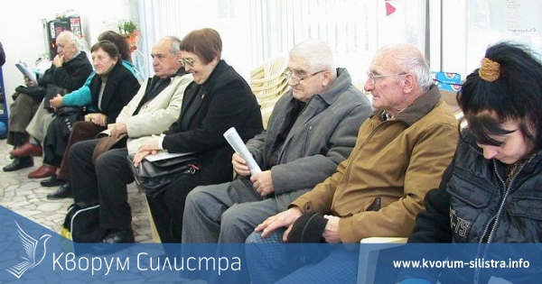 Приемната на д-р Найденов отесня