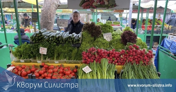 Работливи и усмихнати: Айлин Шефкет предлага плодове и зеленчуци с доказано качество