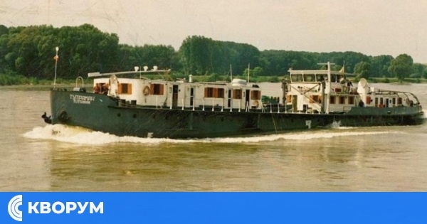 Корабът "Тутракан" - близо век вярност на реката