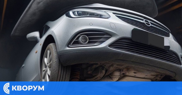 26-годишен мъж е смазан от колата си, докато я ремонтира