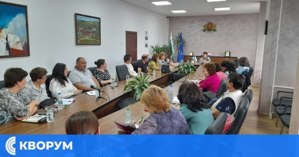 Работна среща в Община Главиница: Обсъдени теми за гражданска регистрация, удостоверения и избори