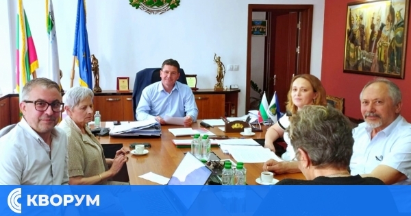 Главиница подписа исторически договор: 50% по-евтин ток за 30 години