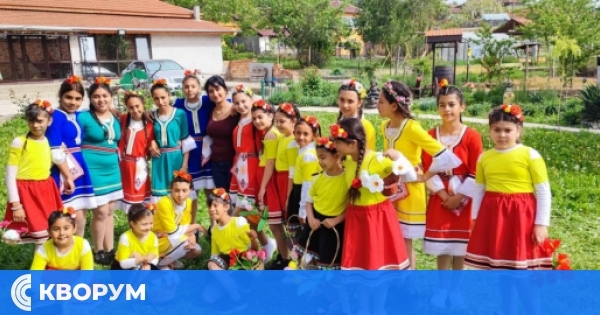 Лазарки донесоха пролетта и благополучието в село Голеш